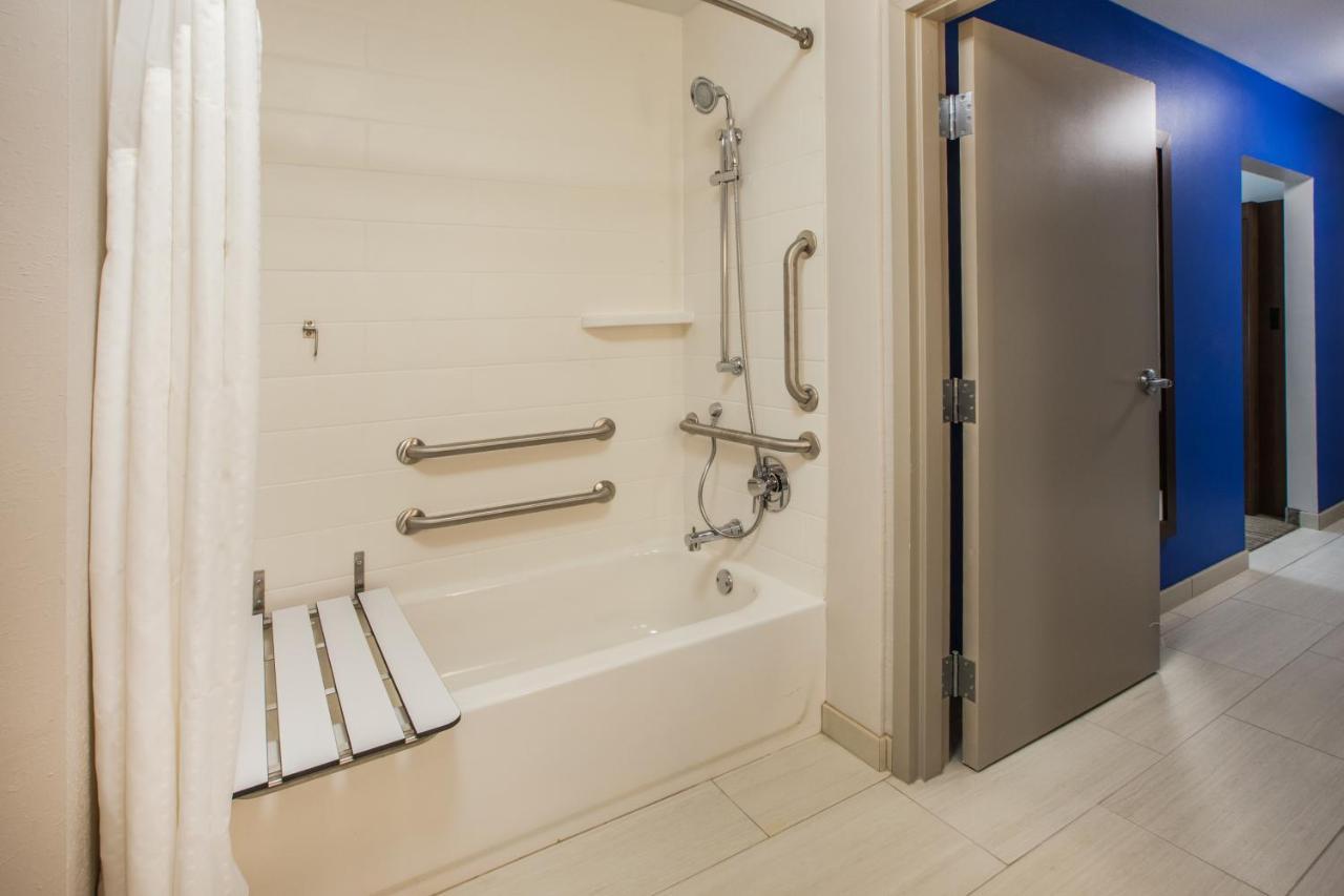 Holiday Inn Express & Suites - Bullhead City By Ihg Bagian luar foto