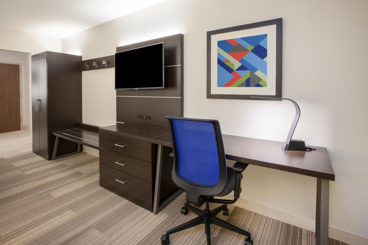 Holiday Inn Express & Suites - Bullhead City By Ihg Bagian luar foto