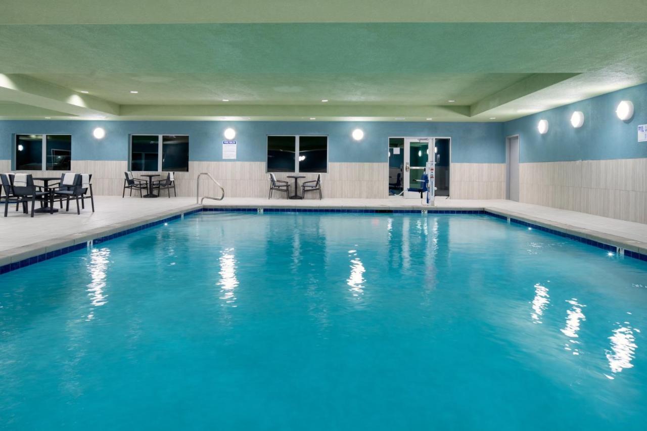 Holiday Inn Express & Suites - Bullhead City By Ihg Bagian luar foto
