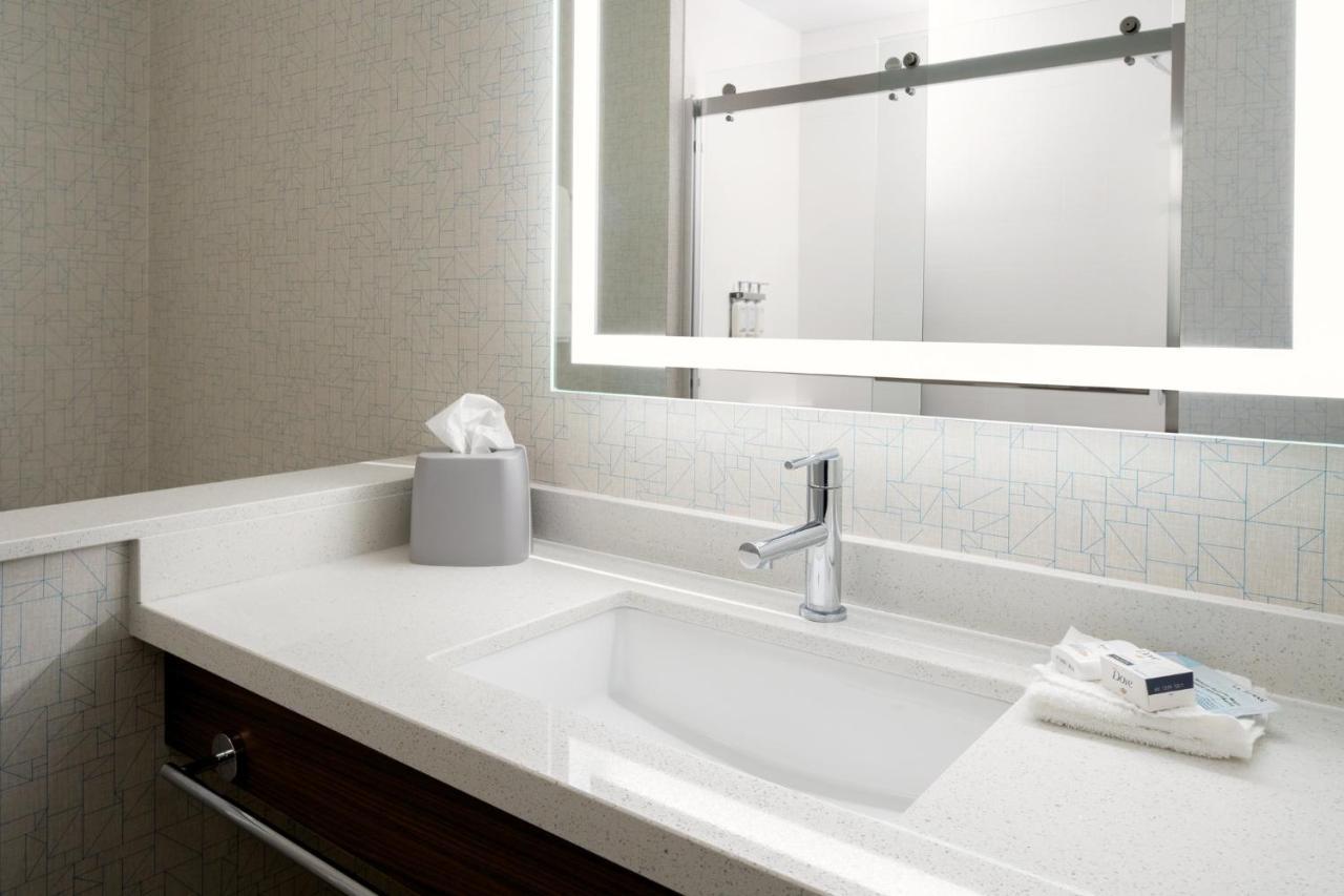 Holiday Inn Express & Suites - Bullhead City By Ihg Bagian luar foto